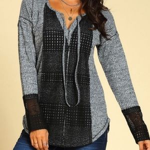 Grey and black tunic top by Suzanne Betro Weekend. Misses size Medium.